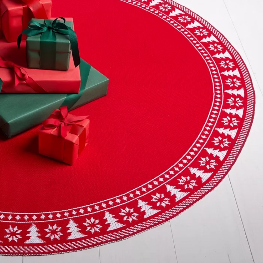 Red Knit Tie Tree Skirt